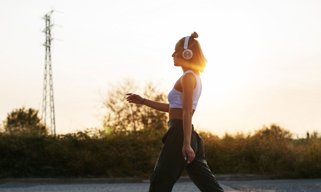 4 small changes that turn your walk into a seriously effective workout