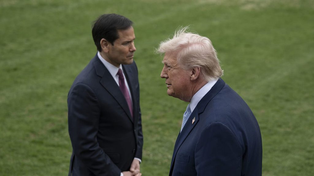 Analysts say Trump sent more troops to Iran – but it could backfire