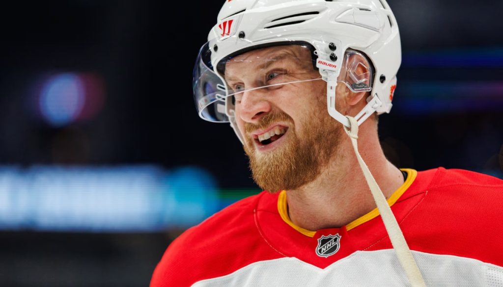 Anthony Mantha shines, Penguins score five in the second period to beat Islanders