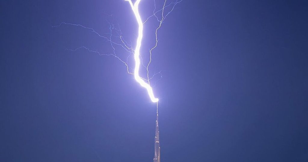 Apocalyptic scene after lightning strikes Dubai's Burj Khalifa. world | news