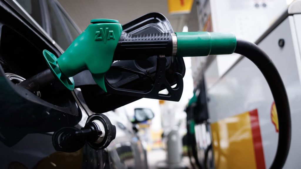 British government Keir Starmer's problems have increased due to rising prices of gas petrol.