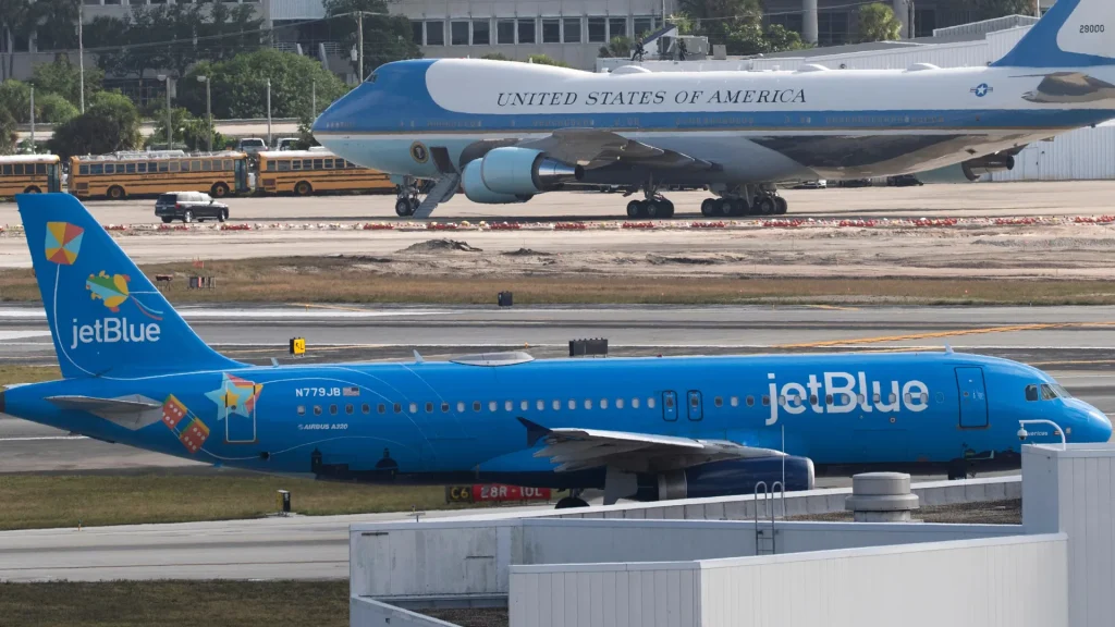 Plane forced to make emergency landing after hitting coyote as passengers stunned by bizarre flight announcement