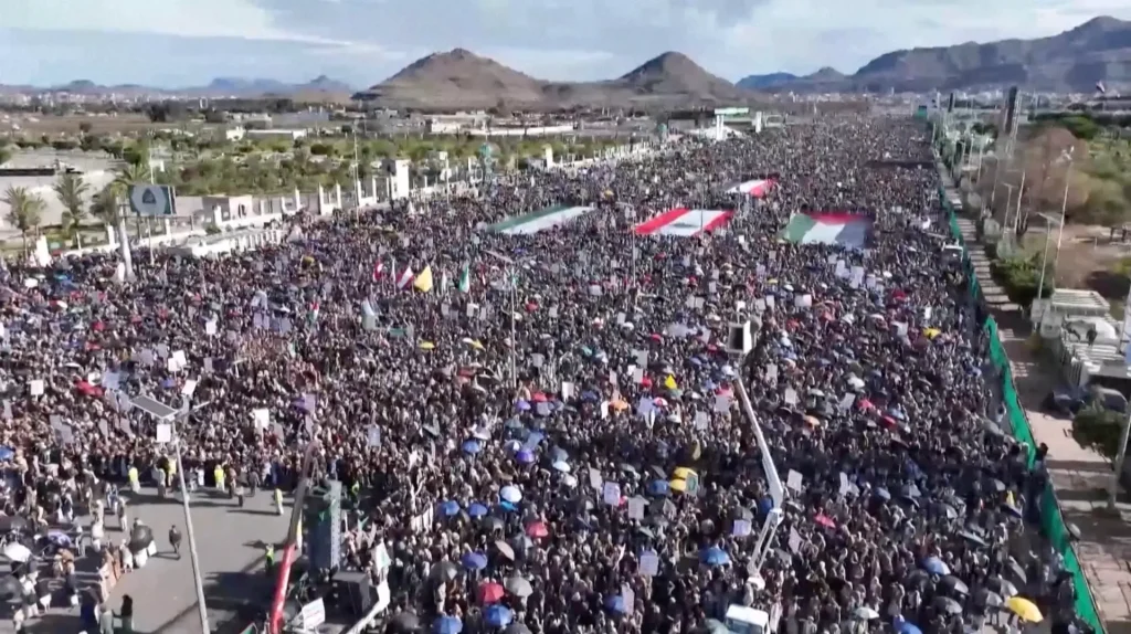 Protests in Yemen against US-Israeli attacks, Houthis warn of action. Houthis