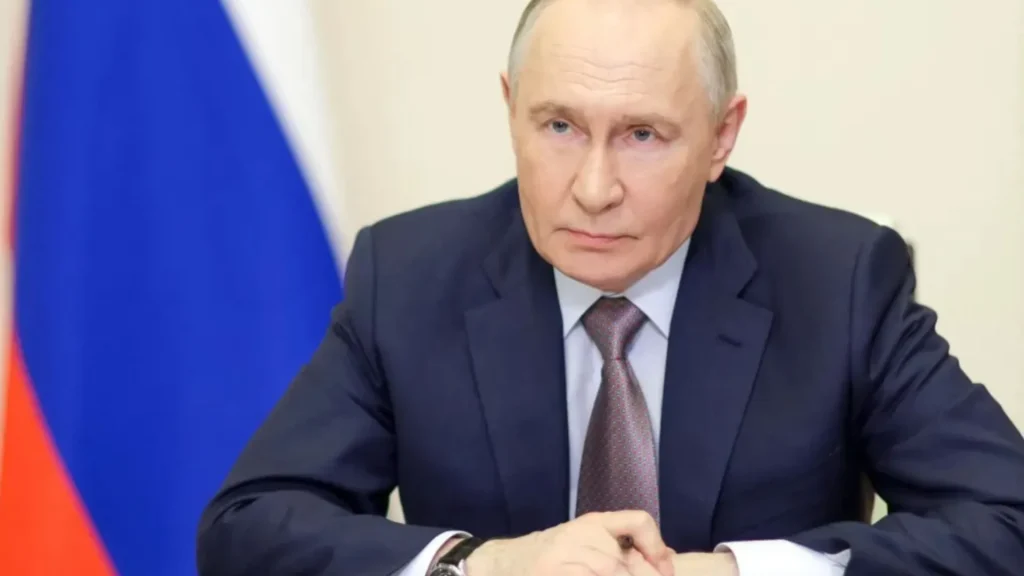 Putin is 'sending lethal weapons to Iran as the dictator is secretly plotting drone shipments and intelligence assistance to mad mullahs'