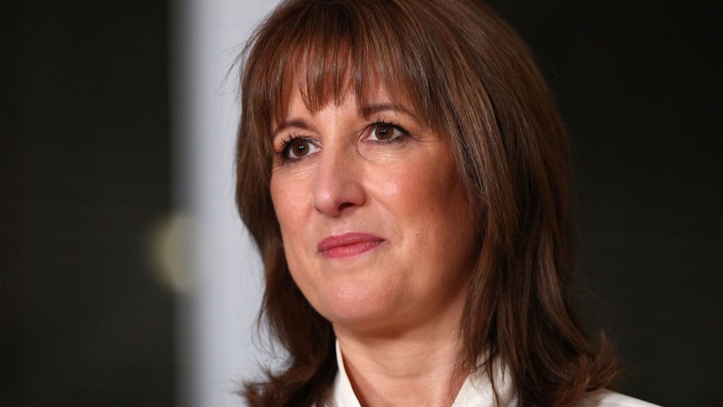 Rachel Reeves to draw up plans to tackle war-induced price rises political news