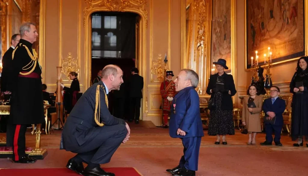 The verdict has come on Prince William's gesture towards Warwick Davis