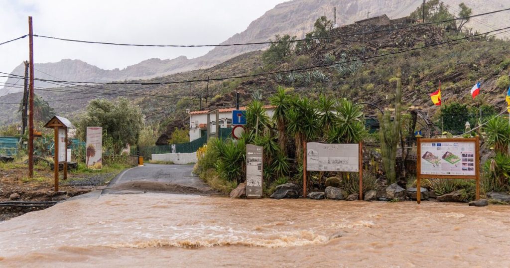 Tragedy in Teneriffe, tourists found body of a man after terrible storm in Canary Islands