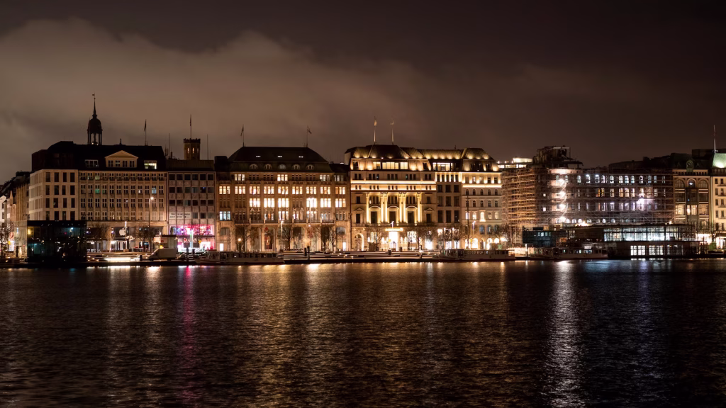 Wolf bites woman in a shopping area in Germany's second largest city