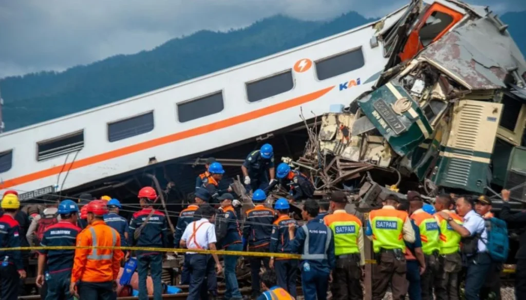 At least four killed, dozens injured in collision between two trains in Jakarta