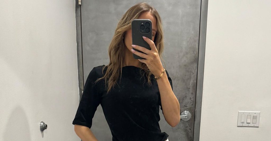 32 summer-capsule-wardrobe items for slim women in 2026