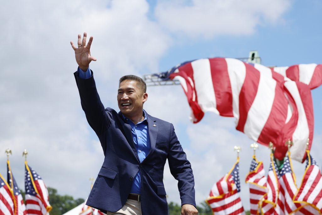 Acting Navy secretary, who once shone politically, gets surprise support