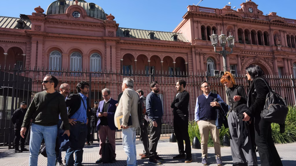 Argentina's leader bans journalists from government headquarters, raising concerns about press freedom