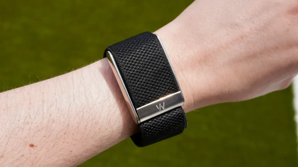 Be careful, whoop: I'll switch to Google's new Fitbit tracker if these features hold true