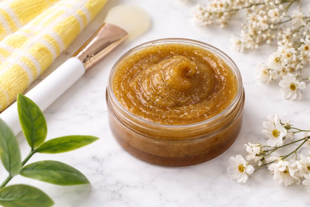 Benefits of Manuka Honey: What's It Really Worth