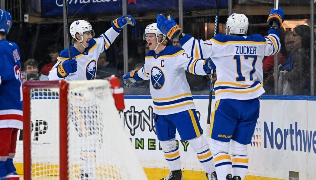Buffalo scores late to defeat New York and top Atlantic standings