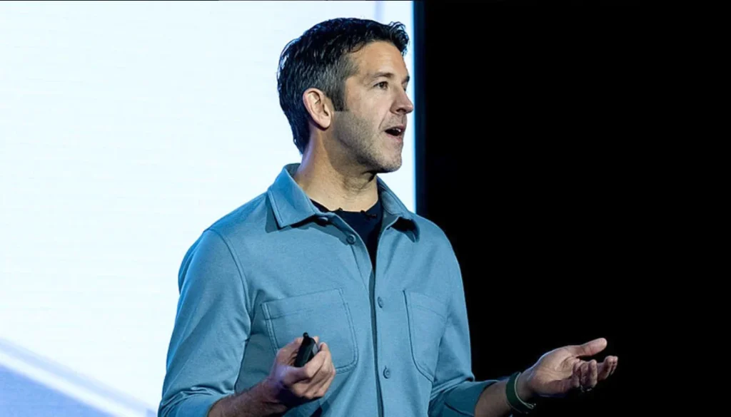 Can Apple's next CEO John Ternes fix the company's AI strategy?