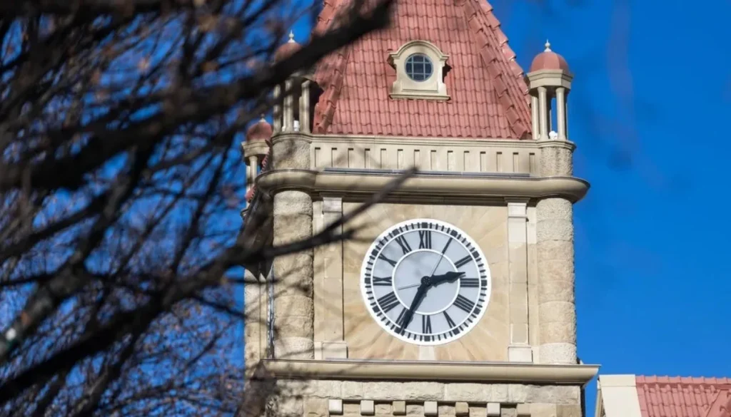 Canadian province plans to cancel clock change