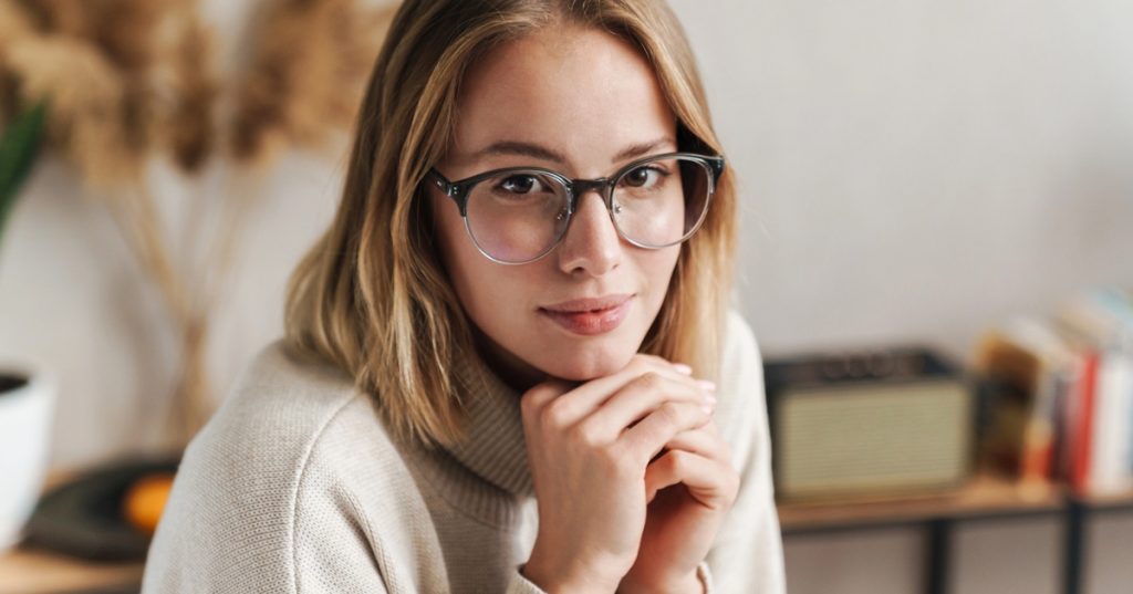 Daily square frames that work from morning till night