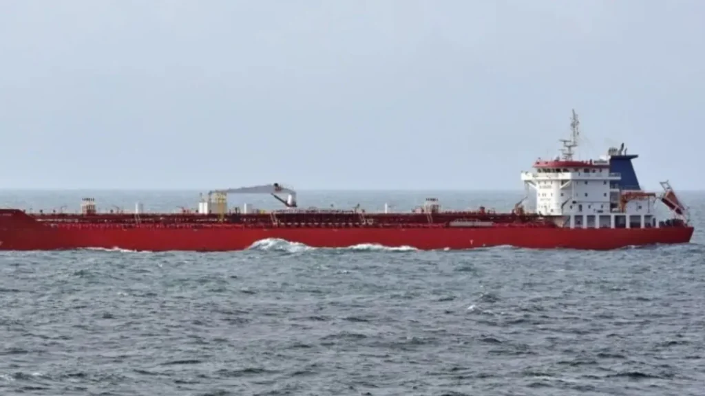 Despite Trump's blockade, at least four ships belonging to Iran passed through the Strait of Hormuz