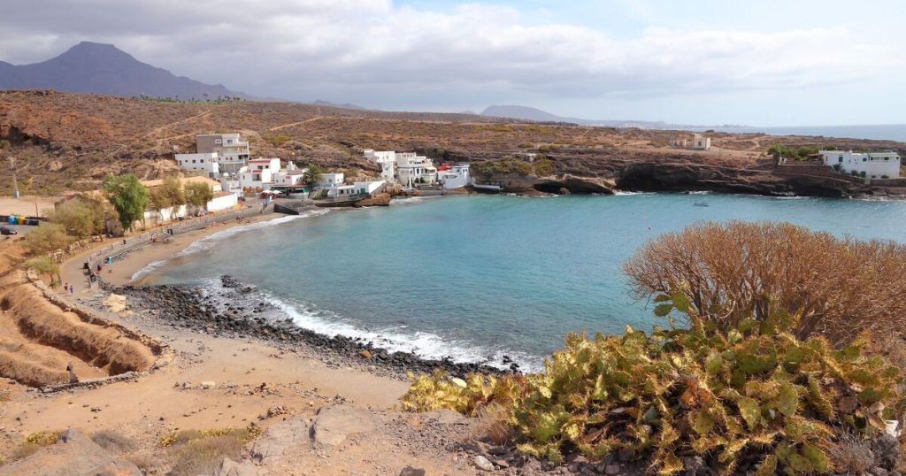 Furious Canary Islands locals protest against Teneriffe tourism project. world | news