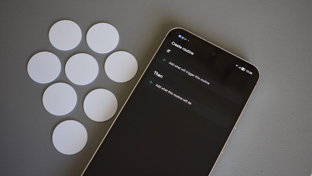 I use two phones with Android Auto - here's how I switch between them easily