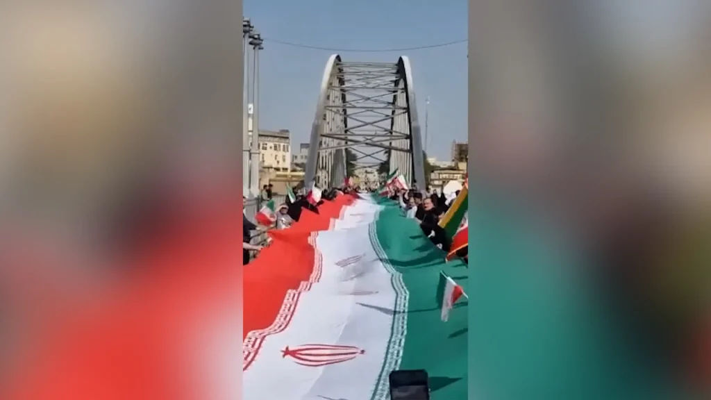 Iranians formed human chains at power plants and bridges. US-Israel war on Iran