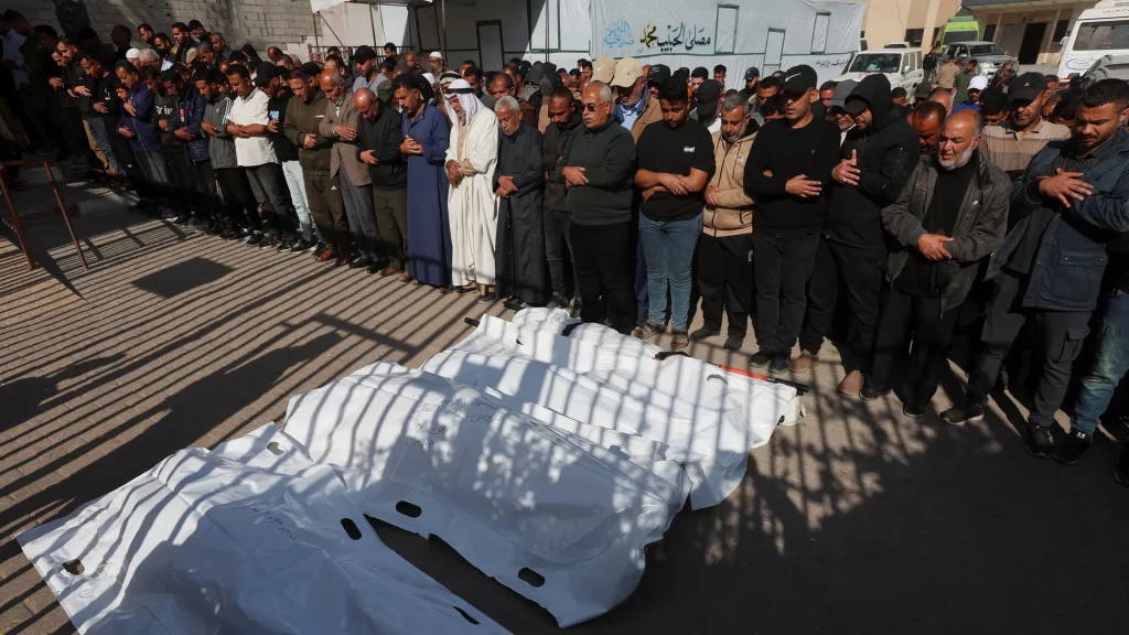 Israel increases attacks in Gaza, 12 people killed. Gaza