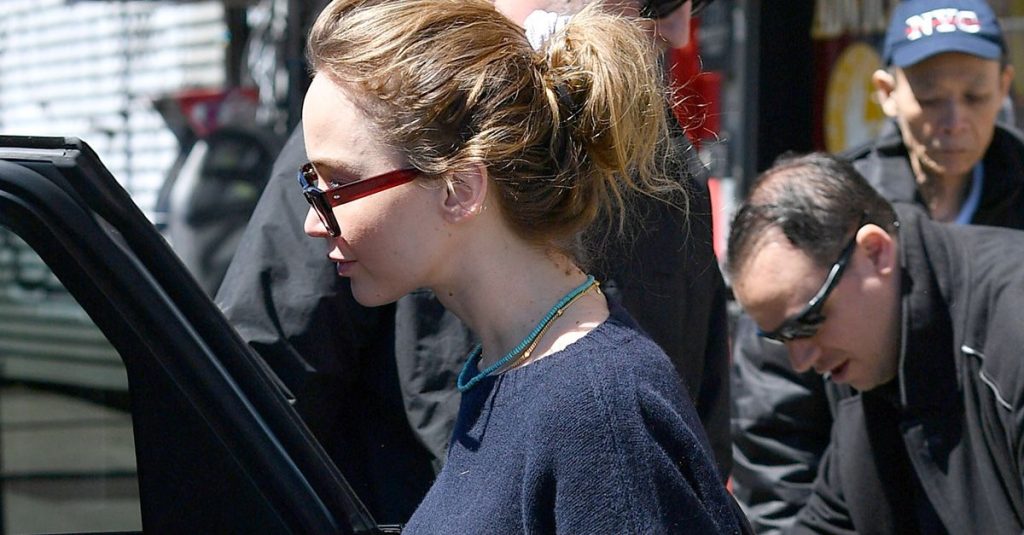 Jennifer Lawrence wore flats with NYC's top summer pant trend