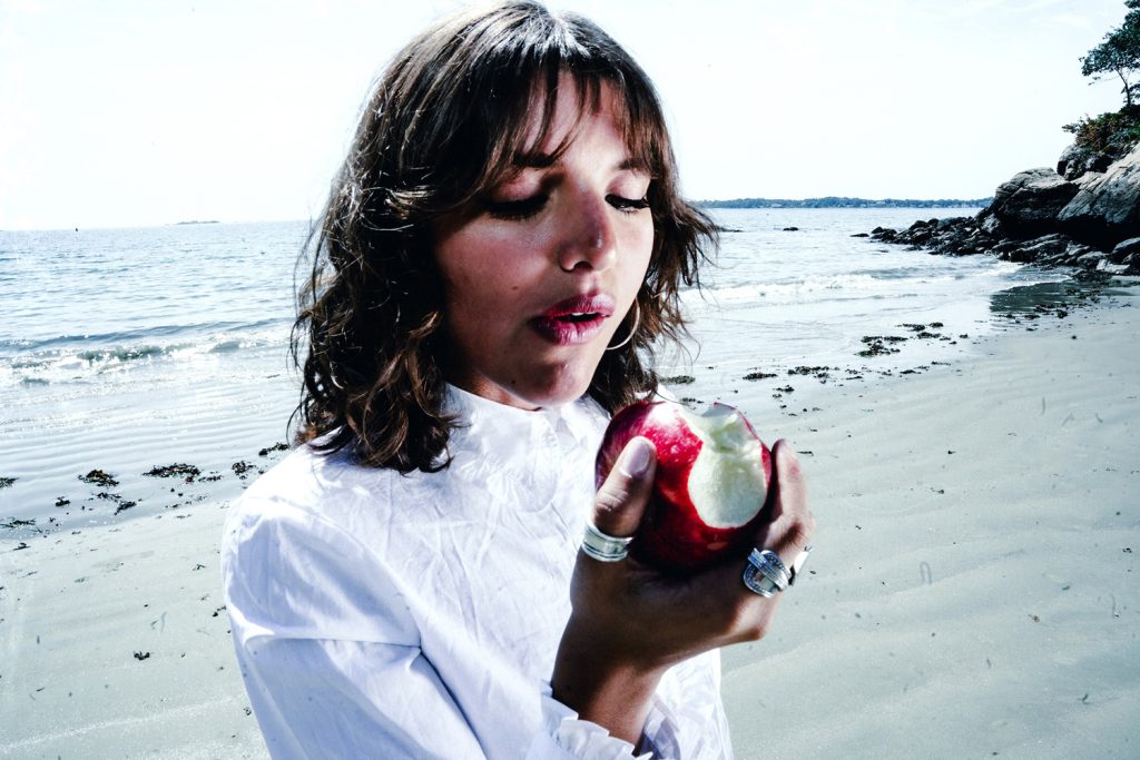 Ladygan – Annalies Turns Passion Into Intimacy on "Limerence"