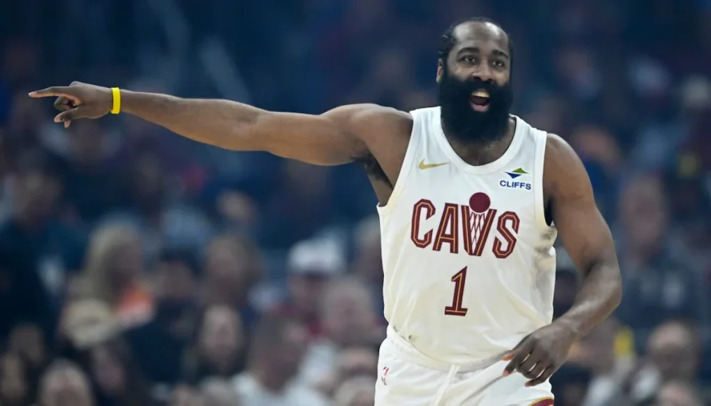 Mitchell scores 31 as Cleveland beats Atlanta in key Eastern contest