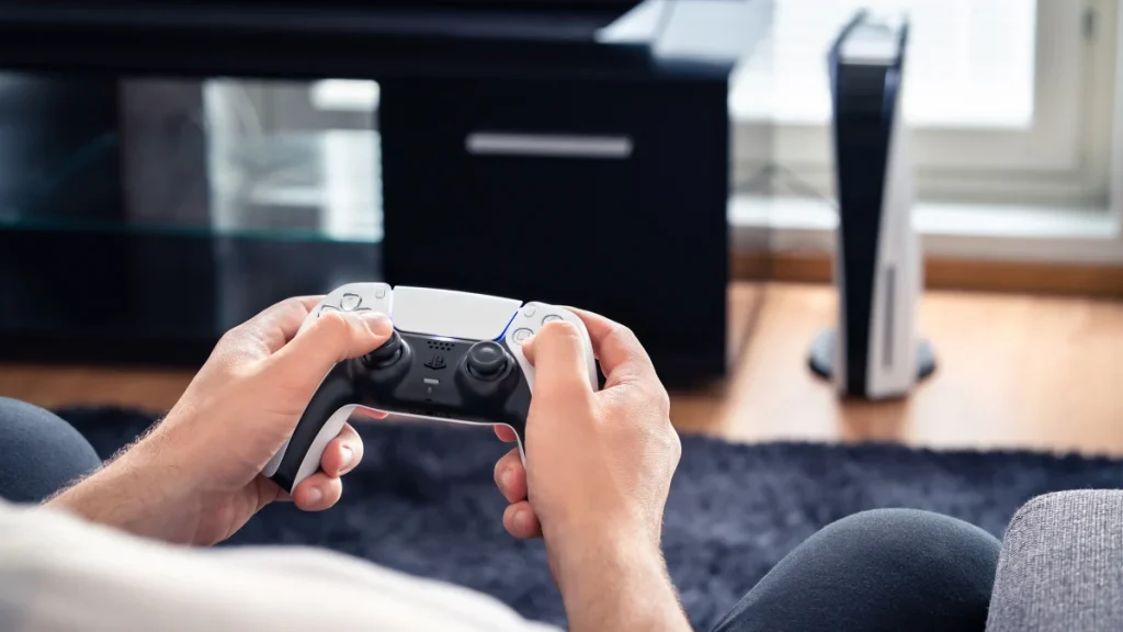 No, Sony is not forcing gamers to connect to the internet every 30 days