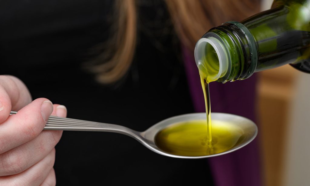 Olive oil with a spoon? Why I swear by this habit for digestion?
