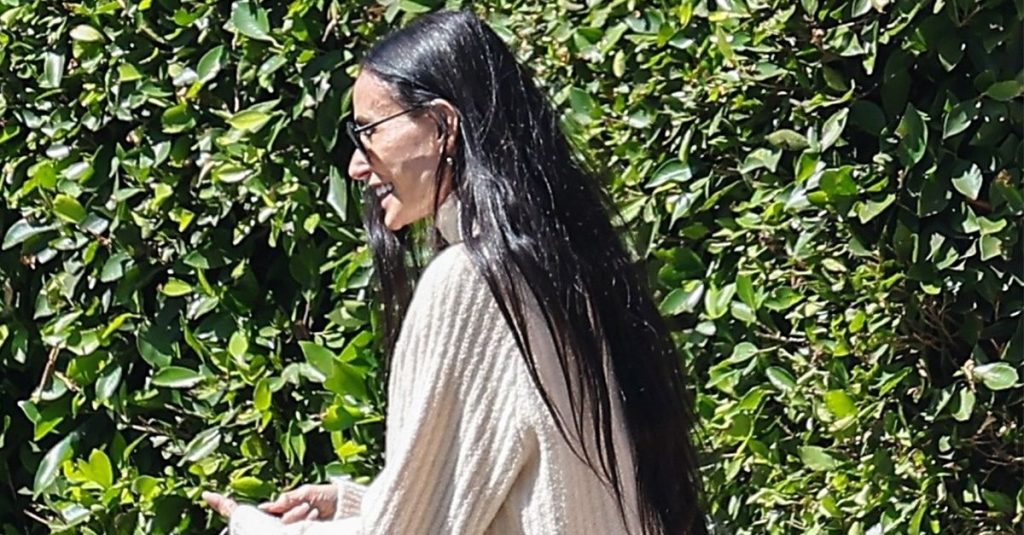 People between 30 and 60 are wearing this shoe trend with jeans.