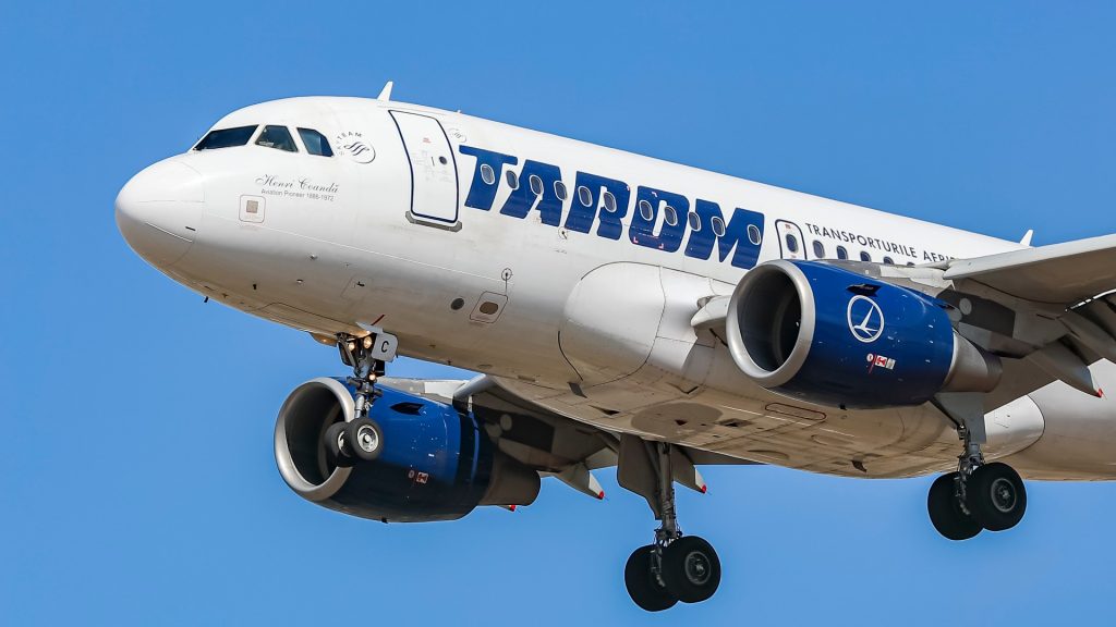 Pilot faints in mid-air cockpit during morning flight due to 'sleeplessness at night'