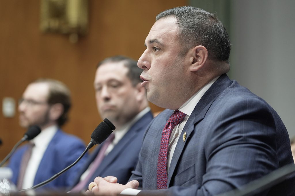 Policeman vs Cabinet Secretary: The saga troubling the Labor Department