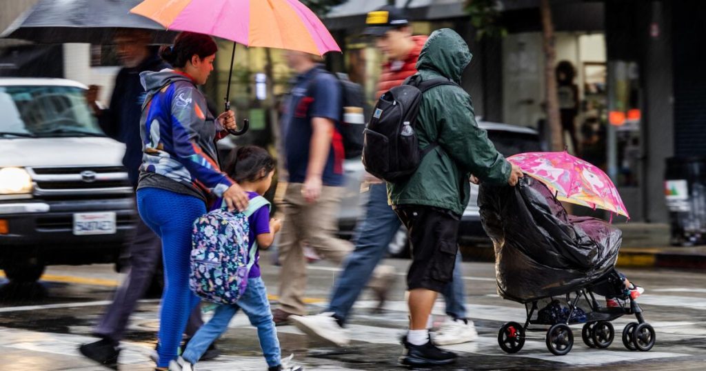 Rain – and maybe storms – expected in Los Angeles this weekend