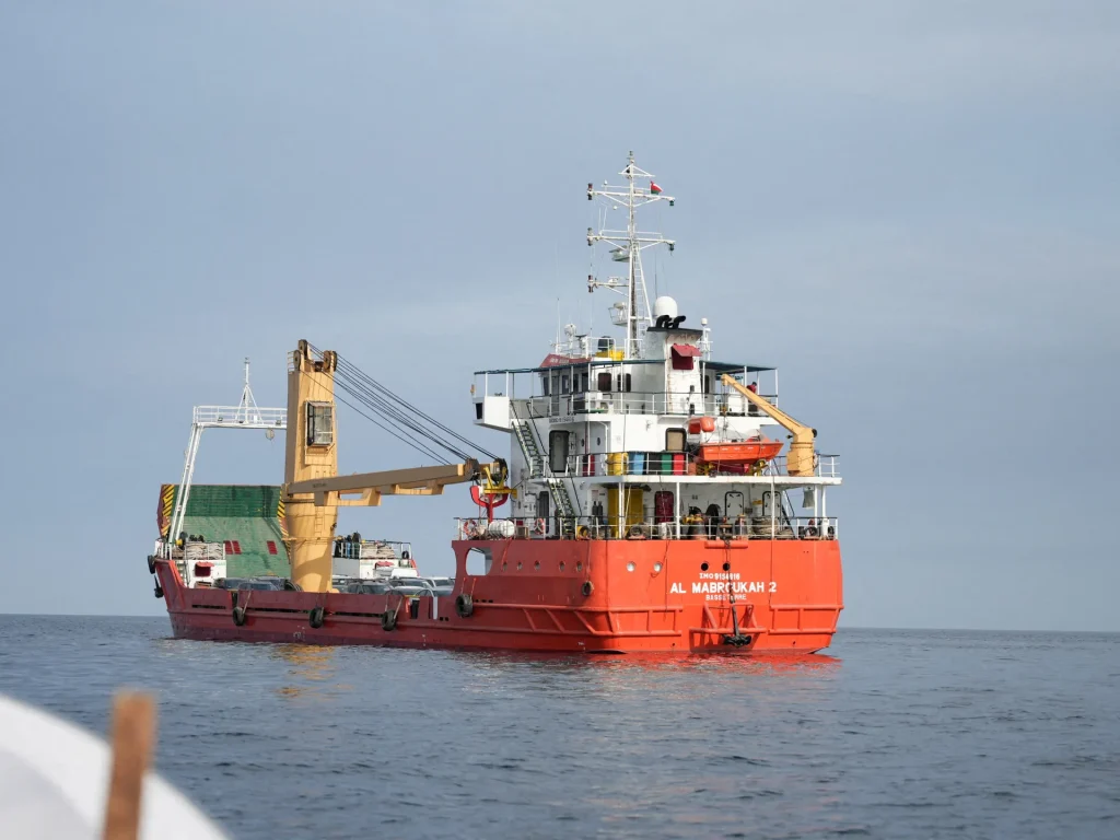 Report of firing by ship in the Strait of Hormuz. US-Israel war on Iran