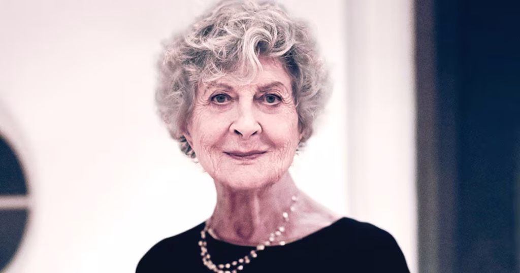Retail pioneer Joan Burstein dies at 100