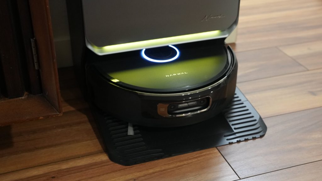 Robot vac that cleans better every time