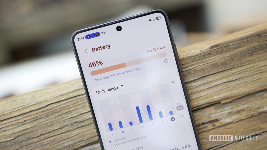 Samsung's 60W Galaxy S26 Ultra finally charges faster, but only because it lags behind in battery size