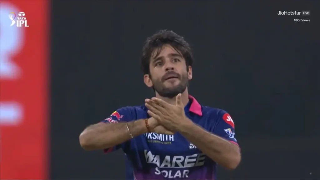 'Savage' Ravi Bishnoi copies Digvesh Rathi's notebook celebration, ruthlessly mocks LSG in IPL 2026