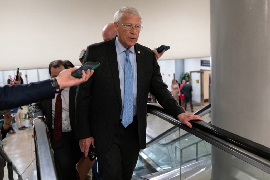 Senate Armed Services Chairman: Trump should resume attacks on Iran