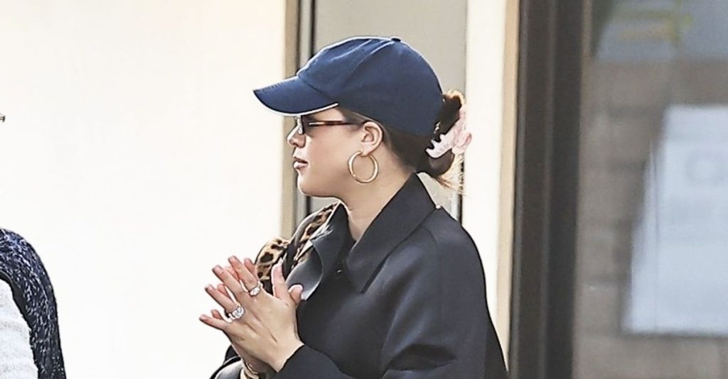 Sofia Richie just wore the It-girl accessory-shoe combination
