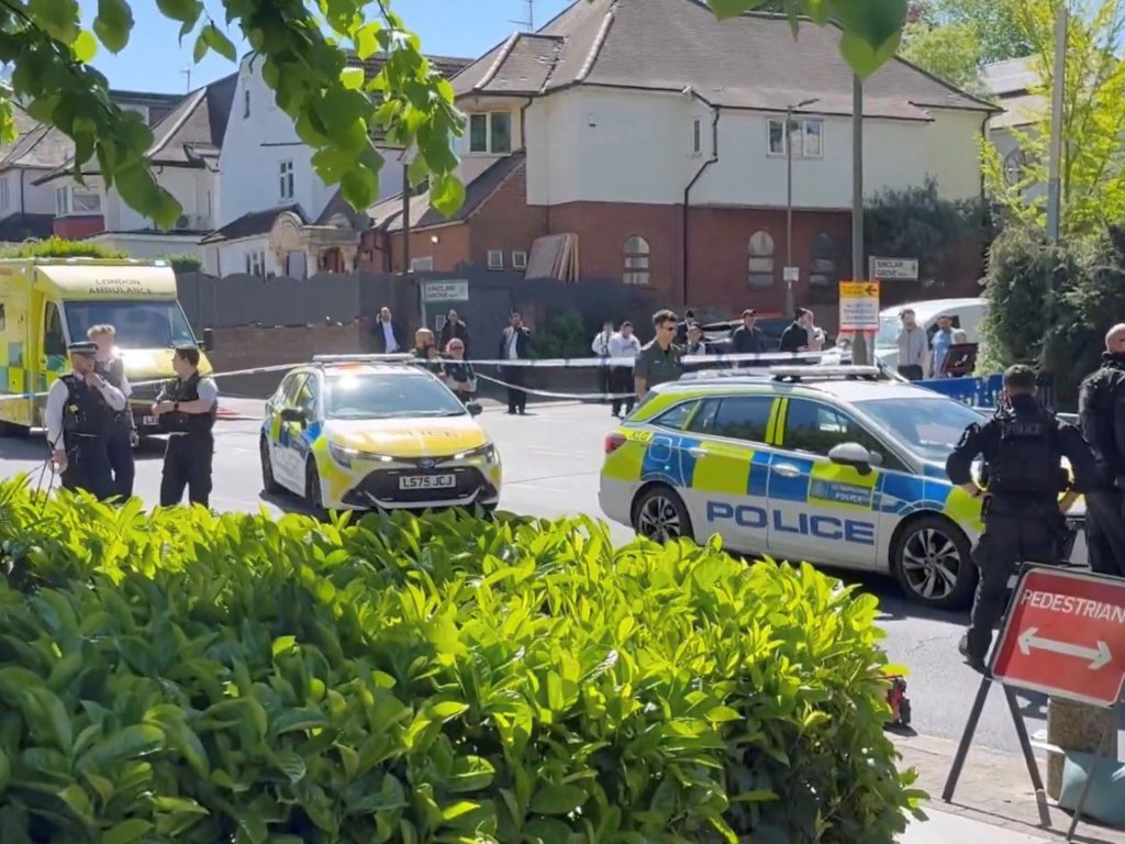 Suspect arrested after knife attack on two Jewish people in London. crime news