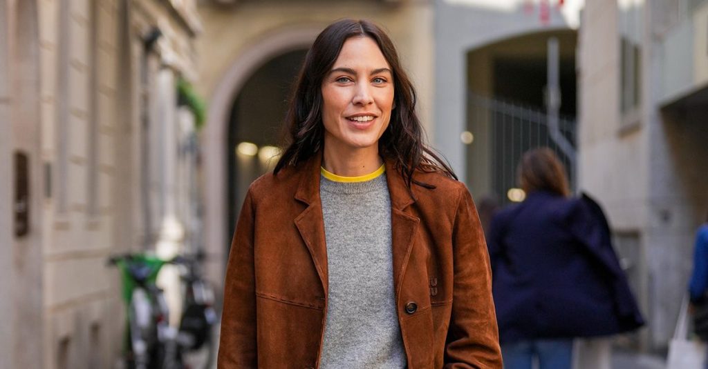 This is the typical cool-girl way to wear a T-shirt in 2026