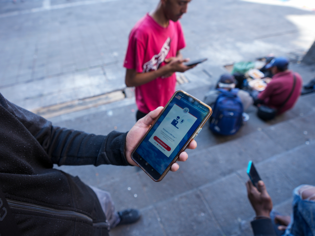 Trump will again revoke the legal status of people entering the US through the CBP One app. donald trump news