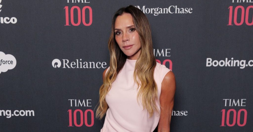 Victoria Beckham recently wore the coolest summer color combination