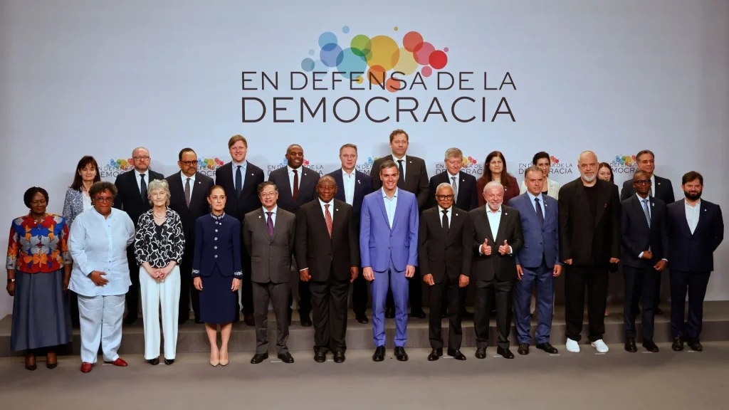 Who will shape the global agenda – the left or the far right? | far right wing