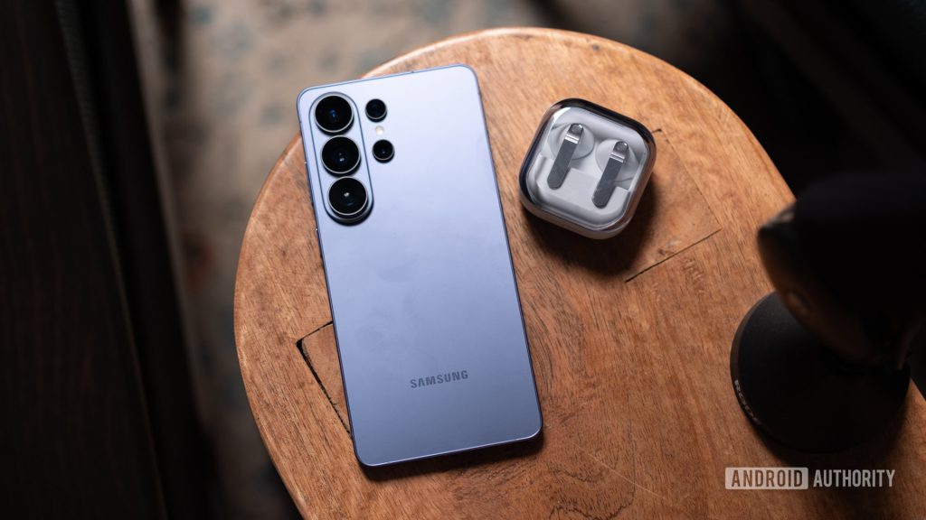 Your Galaxy S26 is waiting for a new update, but there's a problem