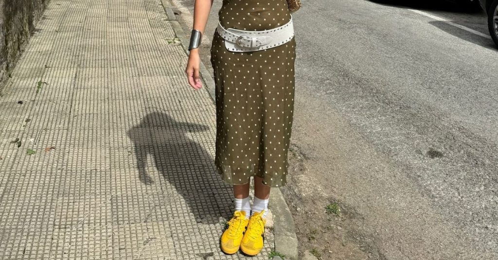5 summer trends to wear with sneakers in 2026